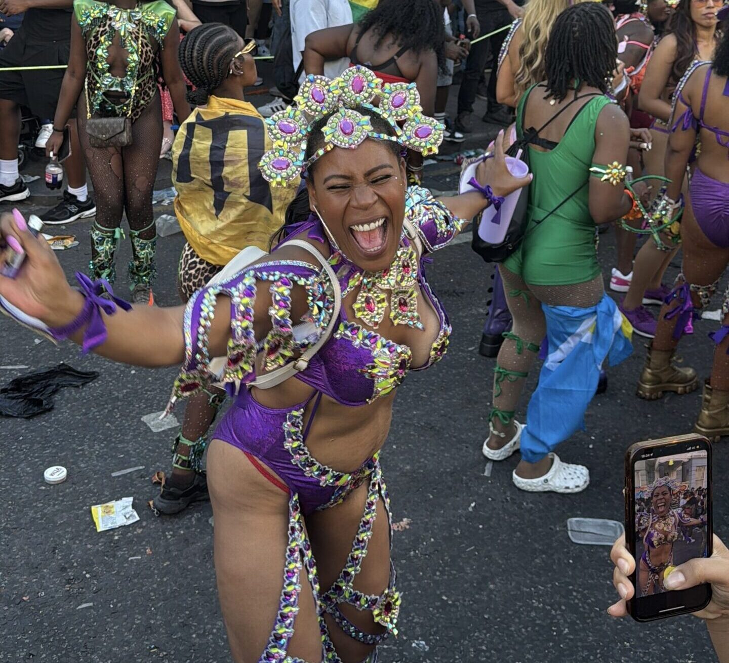 Carnaval begint onderweg